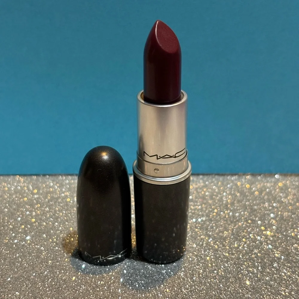 BNIB! MAC Satin Lipstick in REBEL 819 💄💋